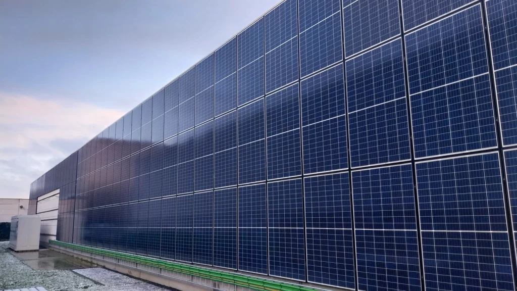 Ruiselede 1 Muur zonnepanelen ruiselede opti 1